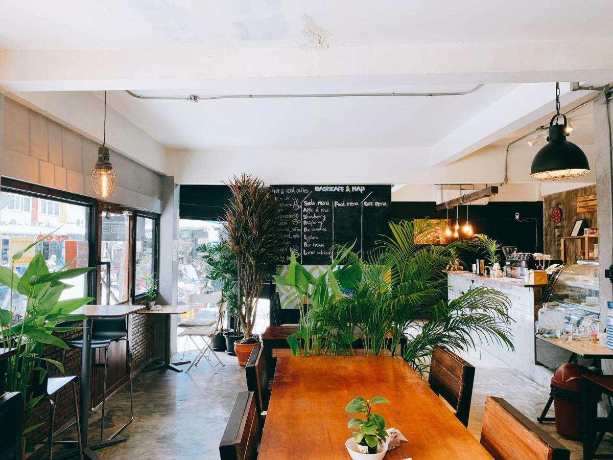Oasis Cafe And Nap Bangkok Exterior photo