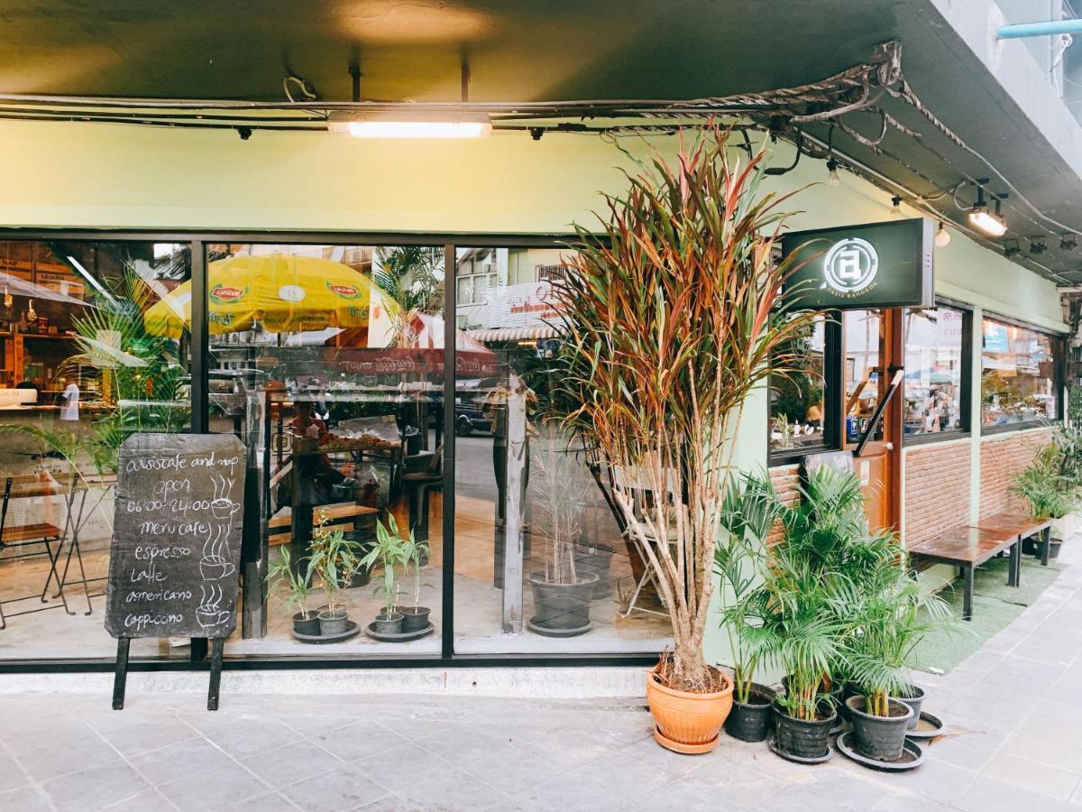Oasis Cafe And Nap Bangkok Exterior photo